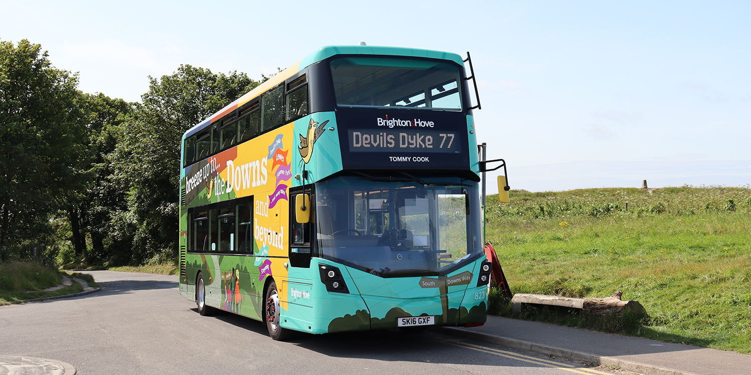 An image of a route 77 bus at Devil's Dyke